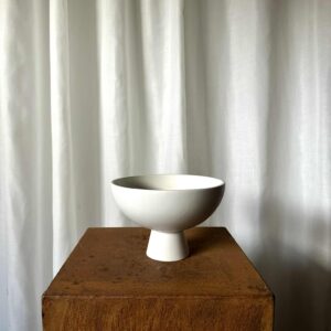 RAAWII opsatser i hvid